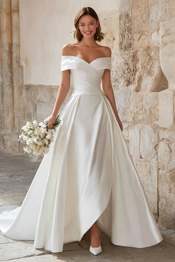 Robe de mariée élégante ivoire une ligne de balayage en satin